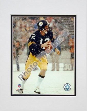 Terry Bradshaw "Action in the snow" Double Matted 8” x 10” Photograph (Unframed)