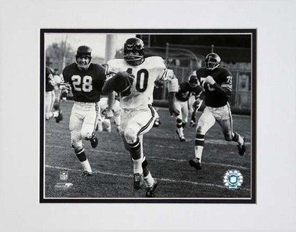 Gale Sayers 1965 Action Double Matted 8” x 10” Photograph (Unframed)