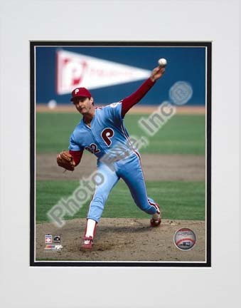 Steve Carlton 1983 Action Double Matted 8” x 10” Photograph (Unframed)