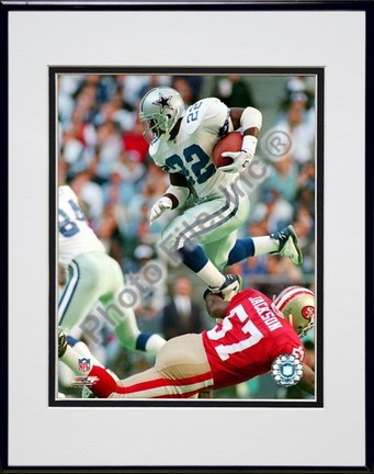 Emmitt Smith "1995 Action" Double Matted 8" x 10" Photograph in a Black Anodized Aluminum Frame