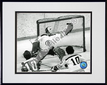 Gerry Cheevers "Black and White / Action" Double Matted 8" x 10" Photograph in a Black Anodized Alum