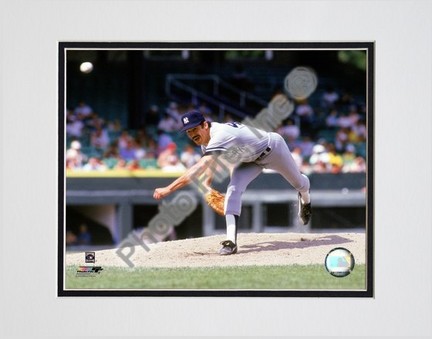 Ron Guidry "1987 Action" Double Matted 8" x 10" Photograph (Unframed)