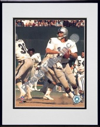 Ken Stabler "Action" Double Matted 8" x 10" Photograph in Black Anodized Aluminum Frame