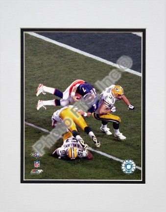 John Elway "1998 Action (Super Bowl XXXII )" Double Matted 8" x 10" Photograph (Unframed)