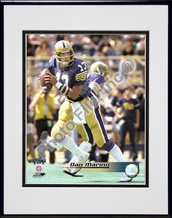 Dan Marino "University of Pittsburgh Running Action" Double Matted 8" x 10" Photograph In Black Anod