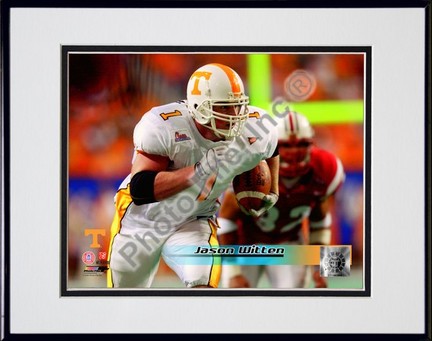 J"ason Witten University of Tennessee Volunteers; 2002 Action" Double Matted 8” x 10” Photograph in Black 
