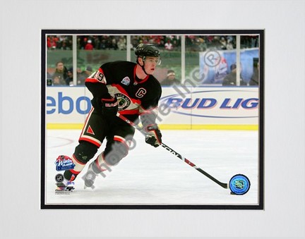 Jonathan Toews "2008 - 2009 NHL Winter Classic Action" Horizontal Double Matted 8" x 10" Photograph 