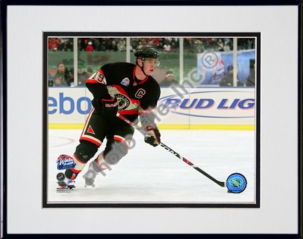 Jonathan Toews "2008 - 2009 NHL Winter Classic Action" Horizontal Double Matted 8" x 10" Photograph 