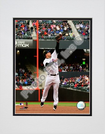 David Wright "2009 Fielding Action Catching" Double Matted 8” x 10” Photograph (Unframed)