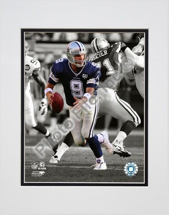 Tony Romo "2009 In the Spotlight Action" Double Matted 8” x 10” Photograph (Unframed)