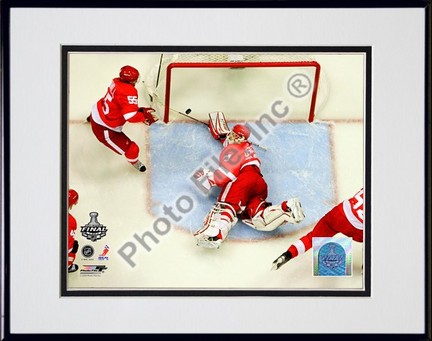 Chris Osgood "2009 Stanley Cup / Game 1 (#6)" Double Matted 8" x 10" Photograph in Black Anodized Al