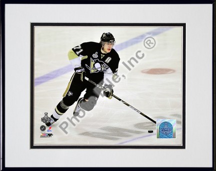 Evgeni Malkin "2009 Stanley Cup / Game 4 (#19)" Double Matted 8" x 10" Photograph in Black Anodized 