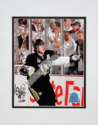 Evgeni Malkin "2009 Stanley Cup / Game 4 (#18)" Double Matted 8" x 10" Photograph (Unframed)