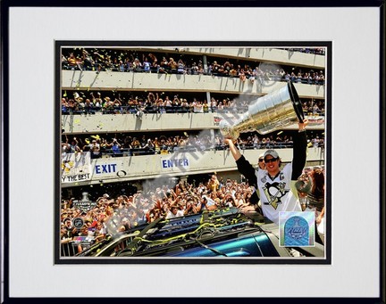 Sidney Crosby "2009 Stanley Cup Champions Victory Parade #57" Double Matted 8” x 10” Photograph in Black A