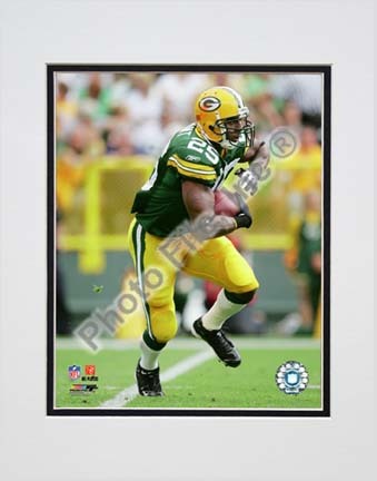 Ryan Grant 2009 Action "Home Jersey" Double Matted 8” x 10” Photograph (Unframed)