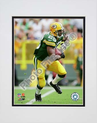 Ryan Grant 2009 Action "Home Jersey" Double Matted 8â€ x 10â€ Photograph (Unframed)