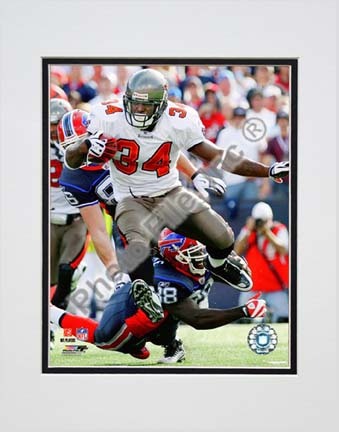 Earnest Graham 2009 Action "Away Jersey" Double Matted 8” x 10” Photograph (Unframed)