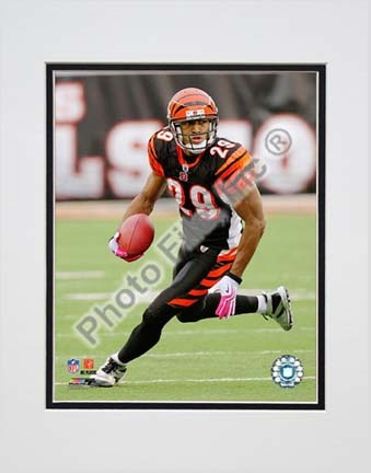 Leon Hall 2009 Action "Home Jersey" Double Matted 8” x 10” Photograph (Unframed)