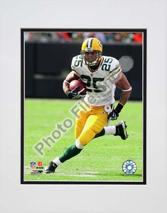 Ryan Grant 2009 Action "Away Jersey" Double Matted 8” x 10” Photograph (Unframed)