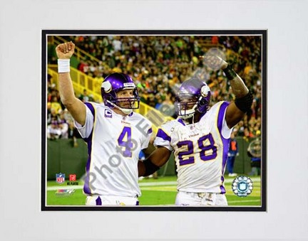 Brett Favre & Adrian Peterson 2009 Double Matted 8” x 10” Photograph (Unframed)