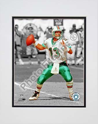 Dan Marino Spotlight Collection Double Matted 8” x 10” Photograph (Unframed)