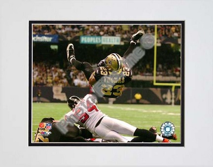 Pierre Thomas 2009 Action "Airborne" Double Matted 8” x 10” Photograph (Unframed)