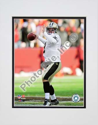 Drew Brees 2009 Action "Away Jersey Throw" Double Matted 8” x 10” Photograph (Unframed)