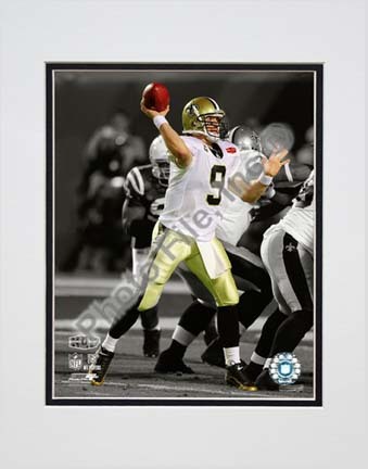 Drew Brees Super Bowl XLIV Spotlight Action (#22) Double Matted 8” x 10” Photograph (Unframed)