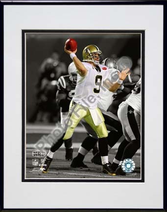 Drew Brees Super Bowl XLIV Spotlight Action (#22) Double Matted 8” x 10” Photograph in Black Anodized Aluminum Frame