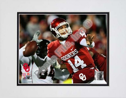 Sam Bradford Oklahoma Sooners 2008 Action Double Matted 8â€ x 10â€ Photograph (Unframed)
