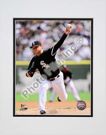 Mark Buehrle 2010 Action Double Matted 8” x 10” Photograph (Unframed)