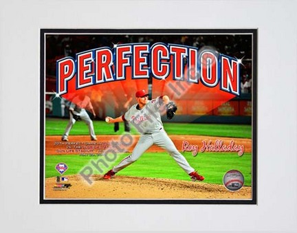 Roy Halladay Perfection Overlay Double Matted 8” x 10” Photograph (Unframed)