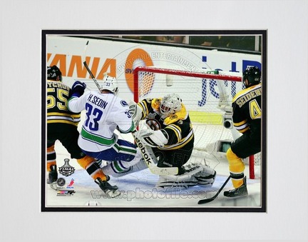Tim Thomas Boston Bruins 2011 NHL Stanley Cup Finals "Game 3" Action (#20) Double Matted 8" X 10" Ph