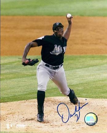 Dontrelle Willis Autographed Florida Marlins 8" x 10" Photograph (Unframed)