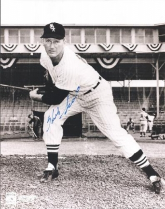 Herb Score Autographed Chicago White Sox 8" x 10" Photograph (Deceased) (Unframed)