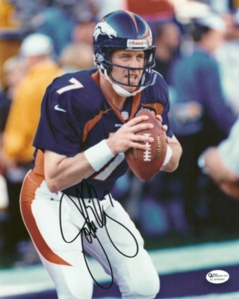 John Elway "Action" Autographed Denver Broncos 8" x 10" Action Photograph Super Bowl XXXII (Unframed