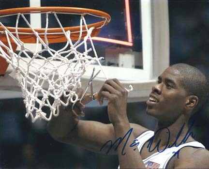 Marvin Williams Autographed North Carolina Tar Heels 8" x 10" Photograph (Unframed)