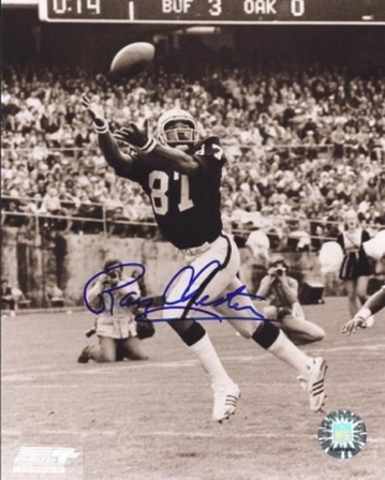 Raymond Chester Autographed Oakland Raiders 8" x 10" Photograph (Unframed)