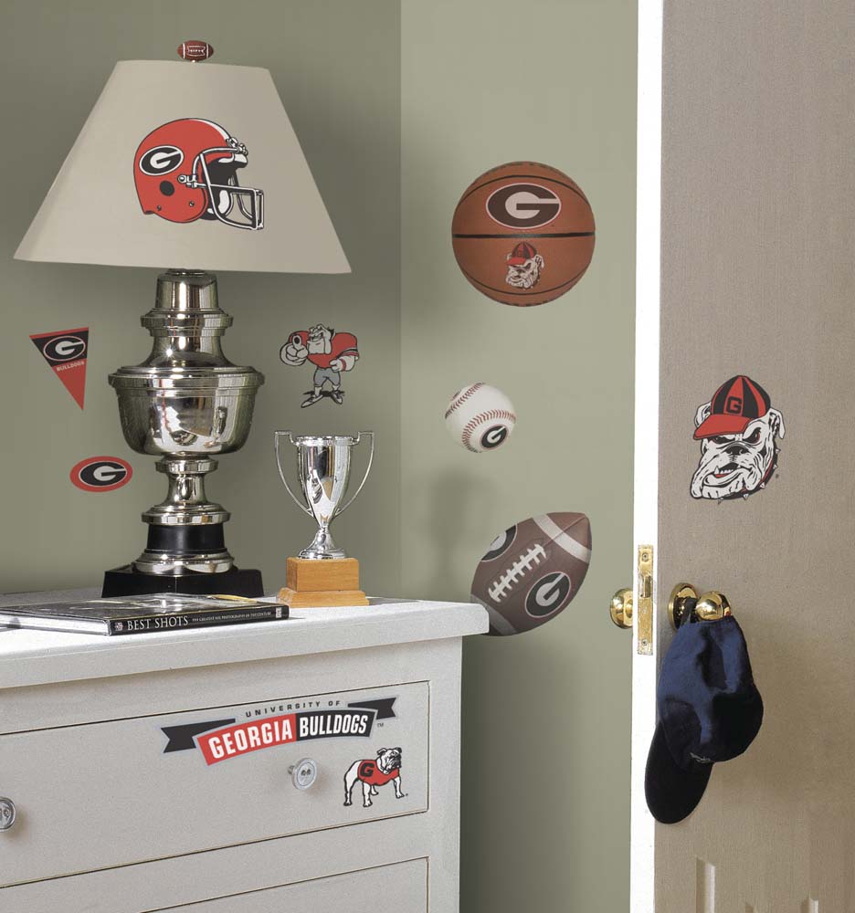 Georgia Bulldogs Peel and Stick Applique / Wall Decal Set