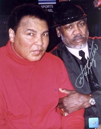 Joe Frazier Autographed "Peace of History" Ali / Frazier Make-Up 2/10/02 16" x 20" Color Photograph 