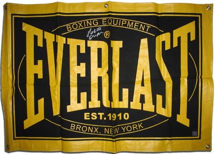 Roberto Duran Autographed Everlast Display 23" x 36" Flag