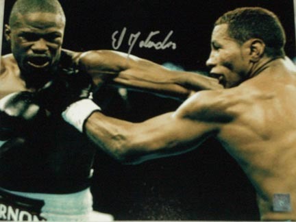 Ricardo "El Matador" Mayorga Autographed vs. Vernon Forrest 11" x 14" Photograph (Unframed)